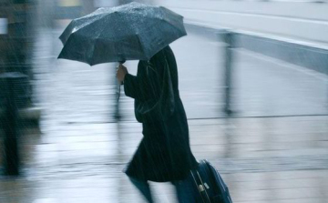 Jelentős mennyiségű csapadék várható Budapesten és tíz megyében