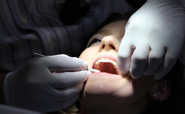 Népbetegségnek számít a fogágybetegség Magyarországon