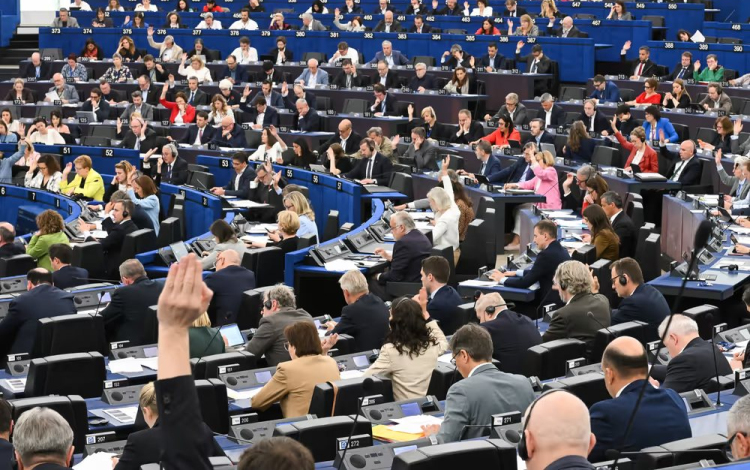 Tarr Zoltán: újra nyitva áll Európa a magyar fiatalok előtt