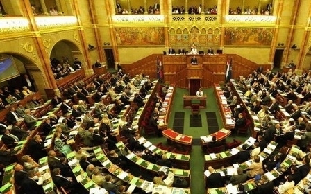 OGY - Buda-Cash/Quaestor - Elfogadta a parlament a vagyonzárolási javaslatot