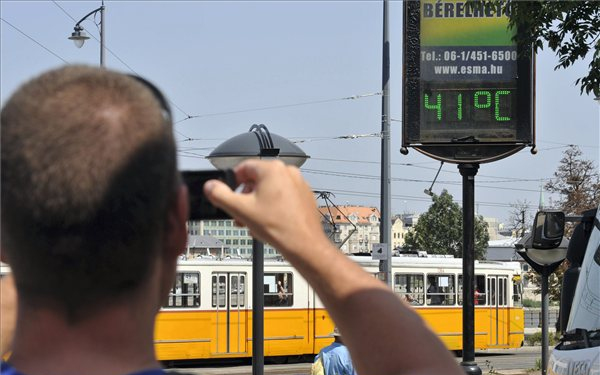 Hőségriasztást rendelt el szerdától az országos tisztifőorvos