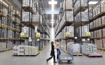 Elkezdik a tankönyvek kiszállítását