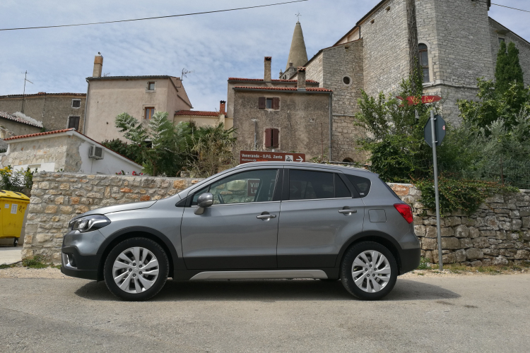 Jó ez így? - Teszt: Suzuki SX4 S-Cross 1.0, aut.