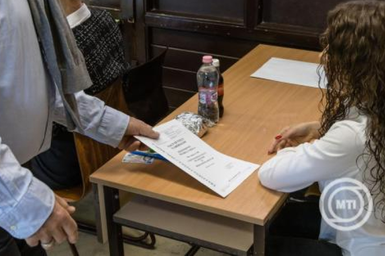 Érettségi - Pedagógusok: a korábbiaknál nehezebb volt az idei magyar írásbeli