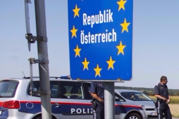 Ausztria megszünteti az ellenőrzést hét határszakaszon