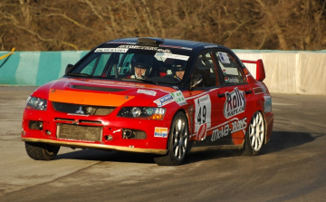 Az abszolút 11. és a H6-os kategória negyedik helyét szerezte meg a Szvatek Zsolt - Kovács Szabolcs kettős a Szilveszter Rallye-n.