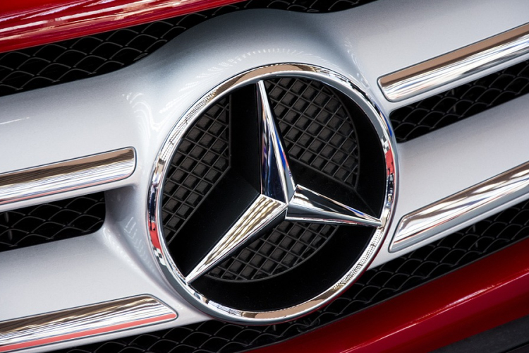 Dízelbotrány a Mercedesnél - több mint 3 millió autót hív vissza