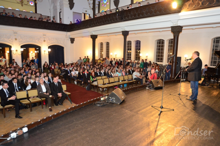 Polgáravatás 2013