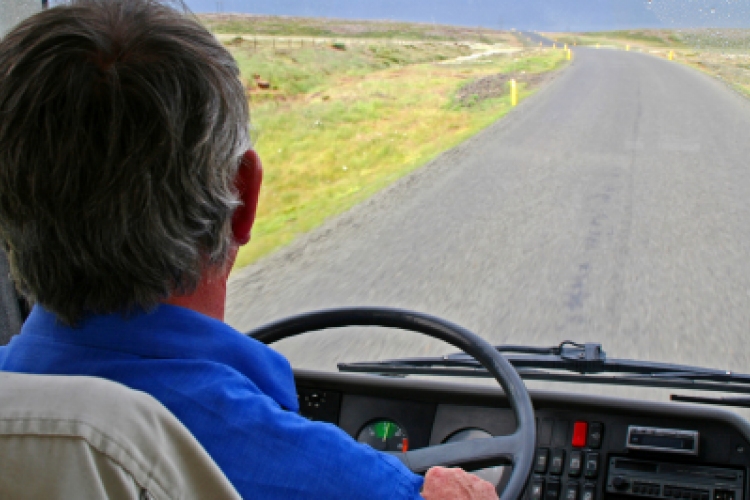 Aláírásokat gyűjtenek a buszvezetők korkedvezményes nyugdíjának megtartásáért