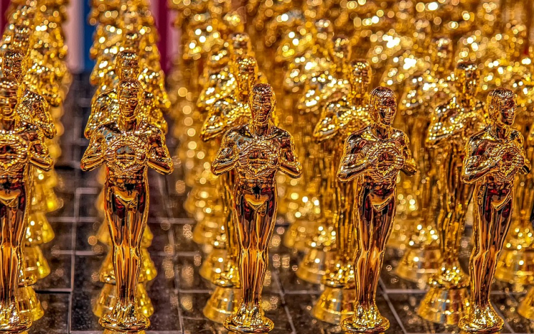 Az autós mozikban bemutatott filmek is nevezhetők az Oscar-díjra