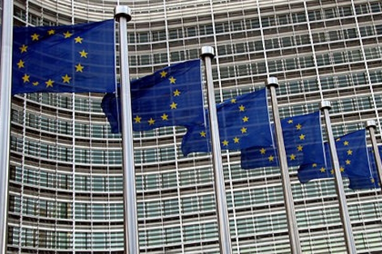 Vizsgálatot indított az Európai Bizottság a reklámadó miatt
